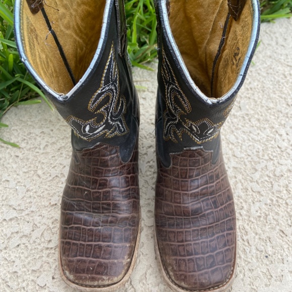 Boots- kids - Picture 2 of 5